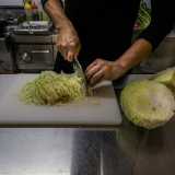 �A Bari ho cominciato sia a lavorare sia come domestico che come aiuto sala in un ristorante � afferma Melvin �. Pian pian ho cominciato ad avvicinarmi alla cucina e, dopo essere diventato sous chef, ho aperto il mio locale di cucina filippina...